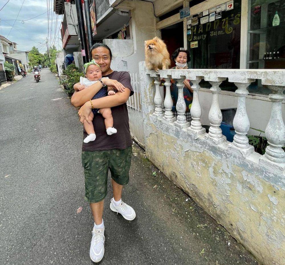 Ariel Nidji momong anak(instagram.com/dea_ananda)