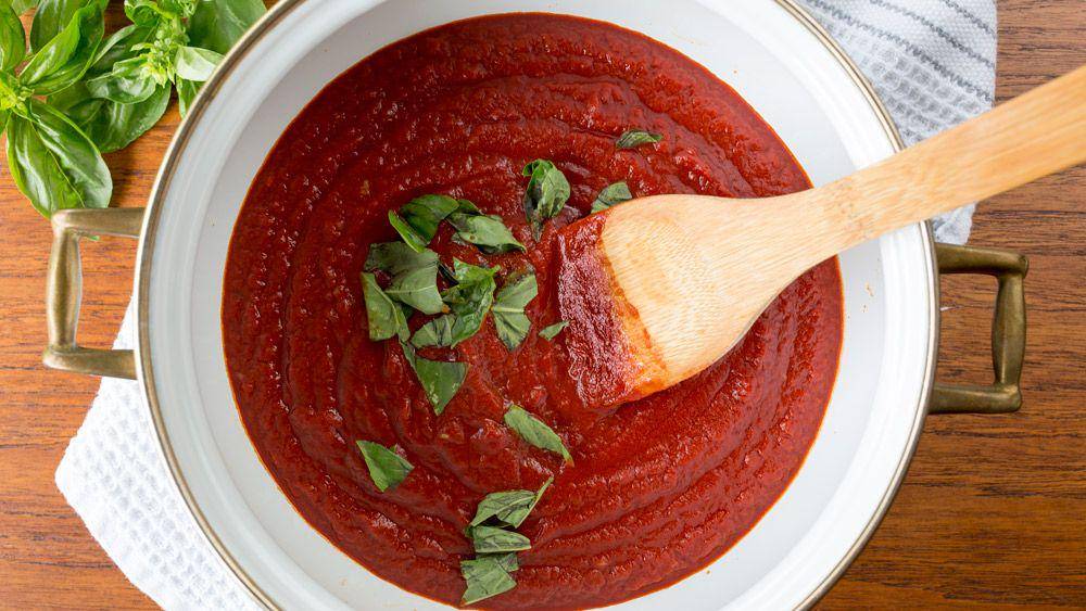ilustrasi tomato sauce (italymagazine.com)