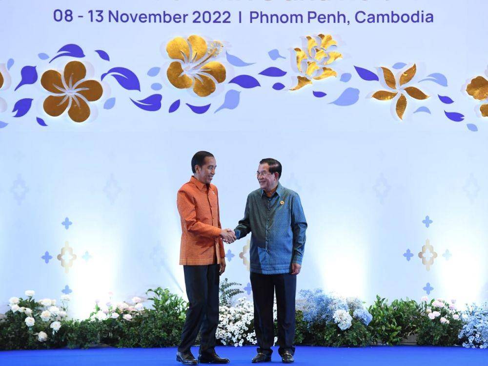 Presiden Jokowi hadir di acara jamuan makan malam oleh Perdana Menteri Kamboja, Hun Sen pada Sabtu (12/11/2022) (dok. Sekretariat Presiden)