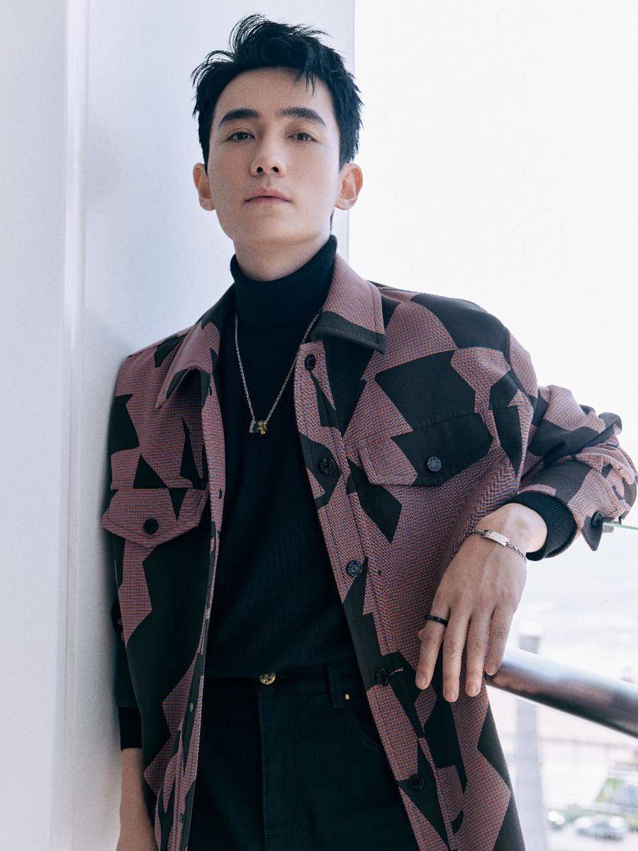 potret Zhu Yilong (weibo.com/朱一龙工作室)