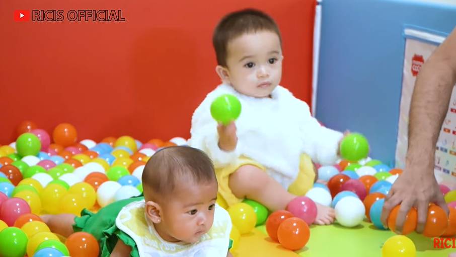 Moana dan Adzam playdate (YouTube.com/Ricis Official)