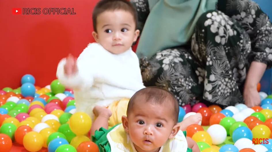 Moana dan Adzam playdate (YouTube.com/Ricis Official)