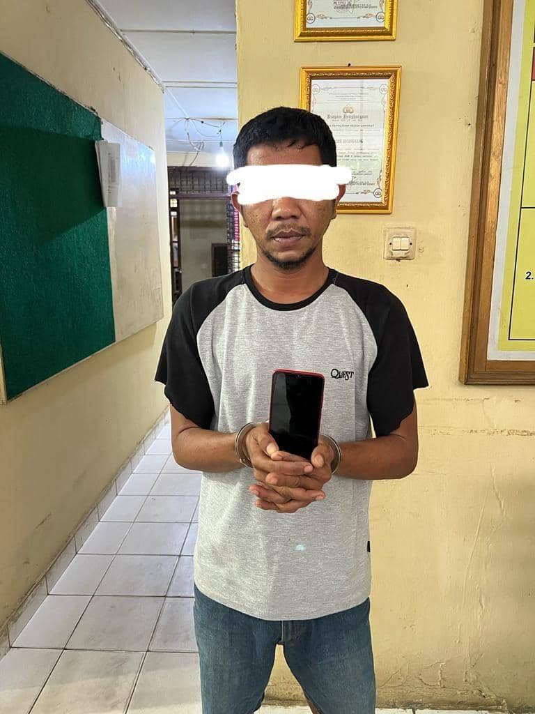 Nelayan pelaku pembunuh remaja di Kabupaten Langkat, Sumatra Utara, diamankan polisi (IDN Times/ istimewa)