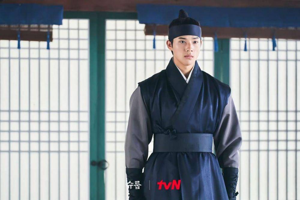 Moon Sang Min dalam drama Under the Queen's Umbrella (dok. tvN/Under the Queen's Umbrella)
