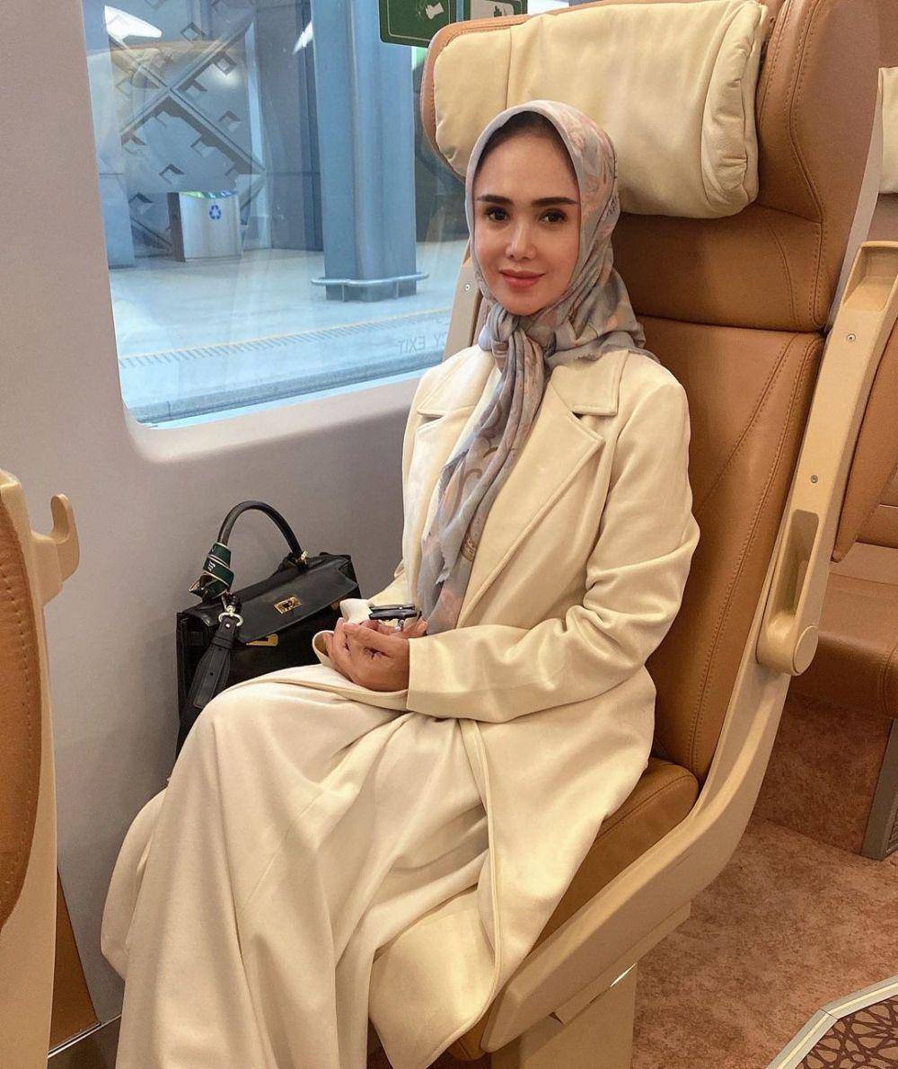Momen umrah Yuni Shara (instagram.com/yunishara36)