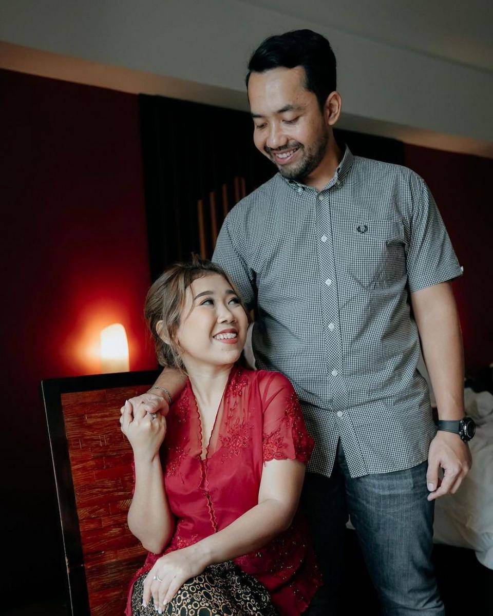 potret Kiky Saputri jadi 'gadis kebaya merah' (instagram.com/kikysaputrii)