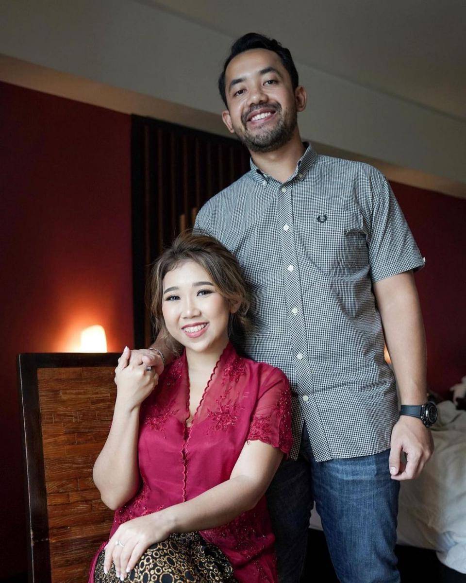 potret Kiky Saputri jadi 'gadis kebaya merah' (instagram.com/kikysaputrii)