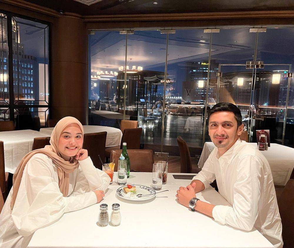 Vebby Palwinta dan suami (Instagram.com/vebbypalwinta/)