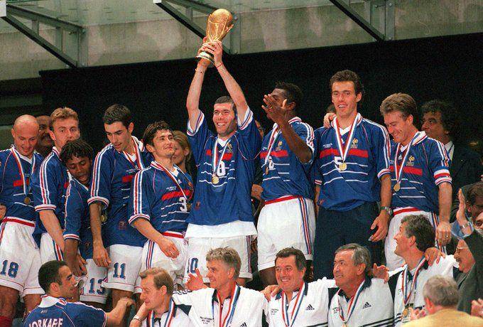 Timnas Prancis kala menjadi juara Piala Dunia 1998. (twitter.com/FIFAWorldCup)