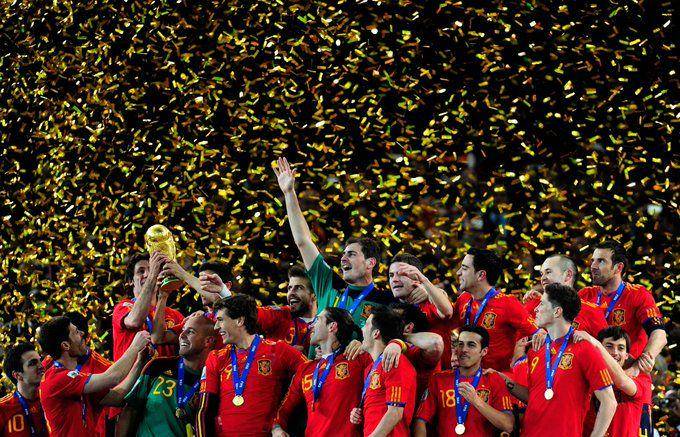 Timnas Spanyol kala menjadi juara Piala Dunia 2010. (twitter.com/roadto2022en)