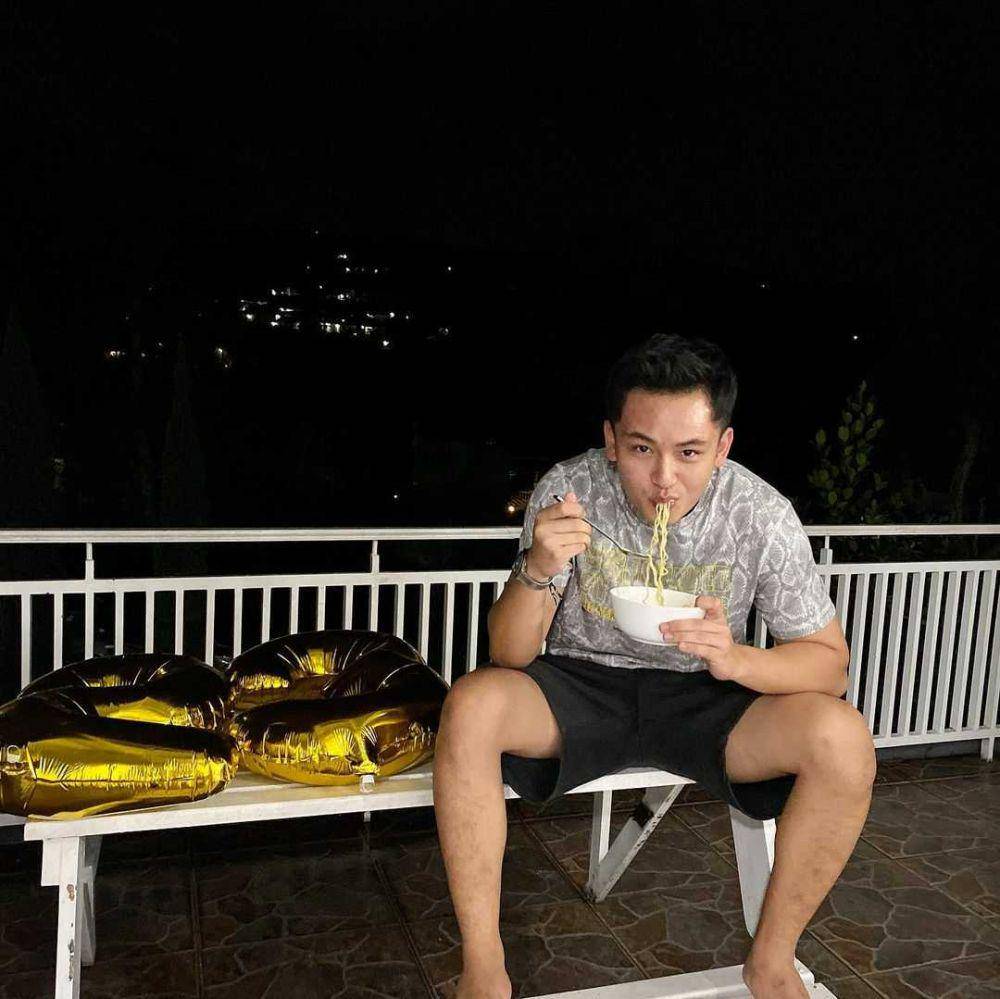 OOTD Kaus (instagram.com/randymartinnn)