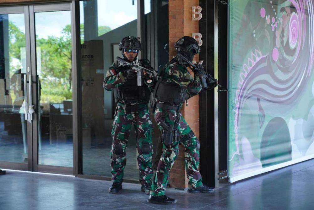 Opspam mengerahkan Alutsista(Puspen TNI)