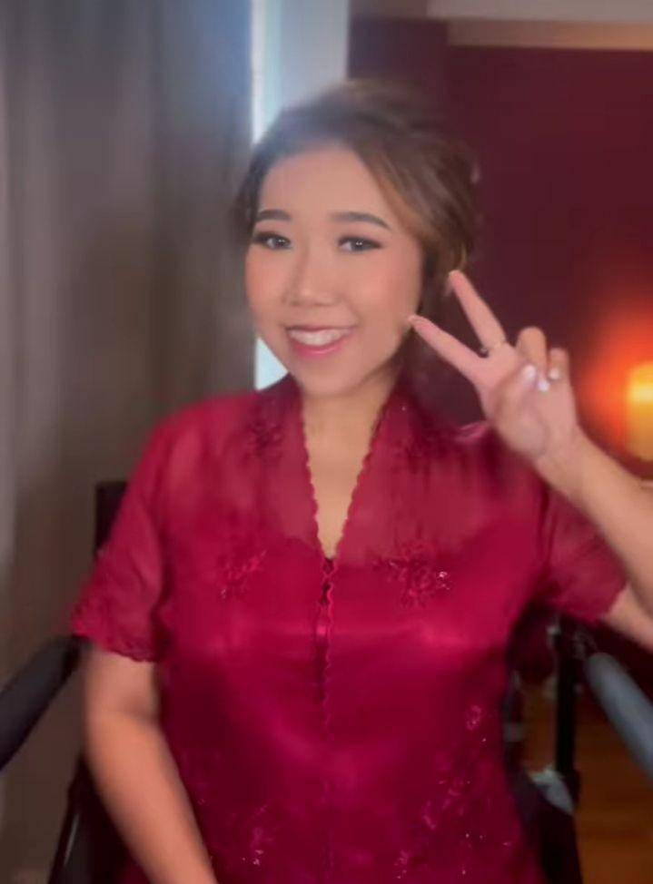 potret Kiky Saputri jadi 'gadis kebaya merah' (instagram.com/vanyamakeup)