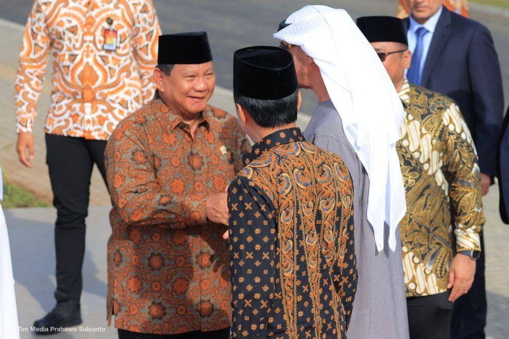 Menteri Pertahanan Prabowo Subianto turut mendampingi Presiden Jokowi dalam peresmian Masjid Raya MBZ di Solo pada Senin, 14 November 2022. (Dokumentasi Media Menhan Prabowo)