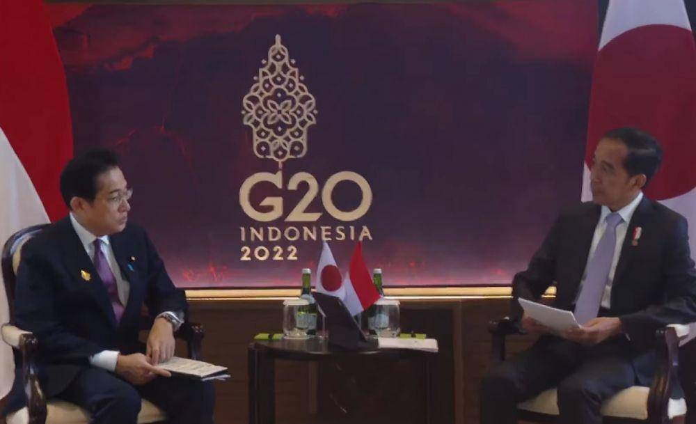 Presiden RI Joko Widodo dan Perdana Menteri Jepang Fumio Kishida di Bali. (youtube.com/Sekretariat Presiden)