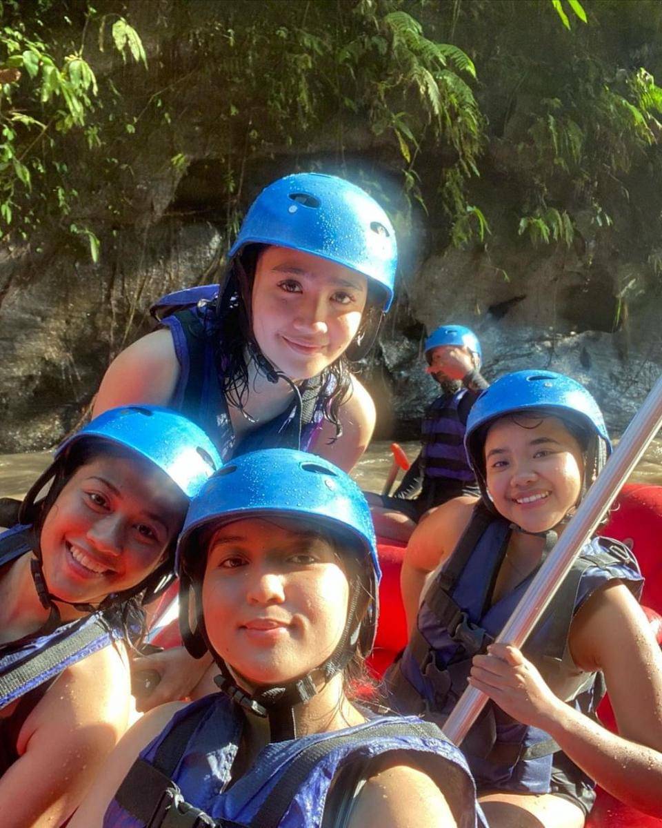 potret Febby Rastanty dan sahabat (instagram.com/febbyrastanty)