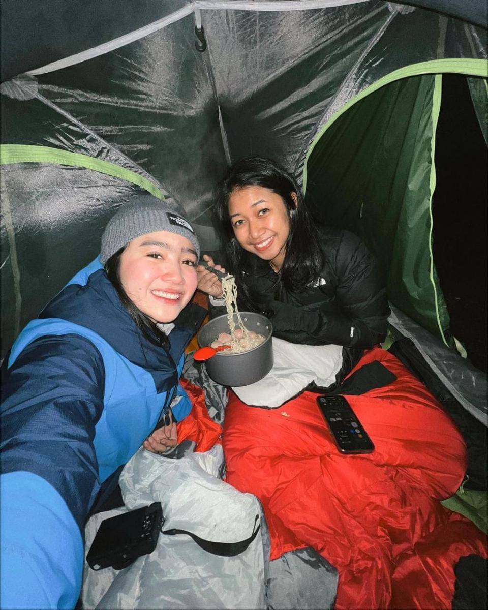 potret Febby Rastanty dan sahabat (instagram.com/febbyrastanty)