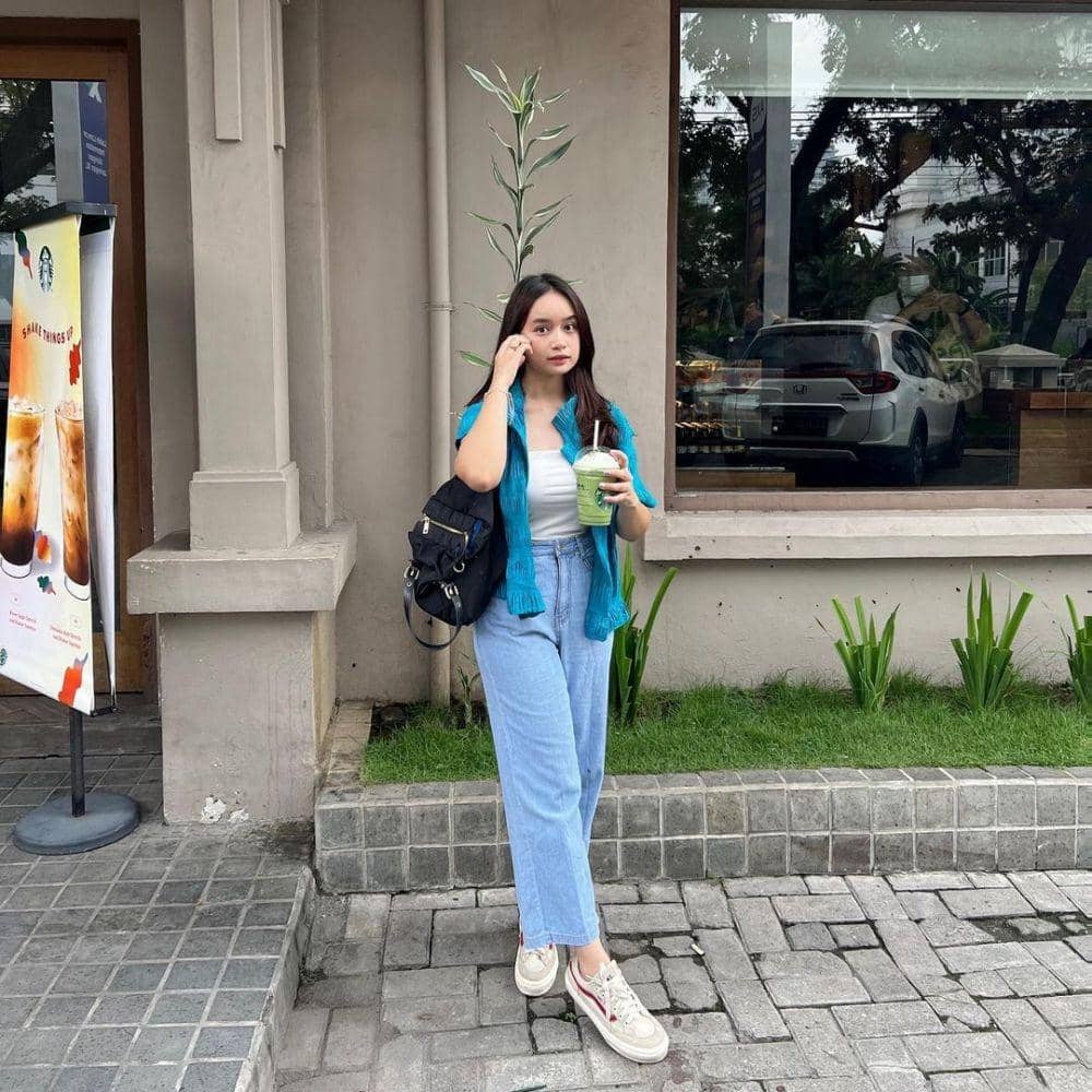 OOTD hangout kekinian ala Chintya Gabriella (instagram.com/chintyagabriella)