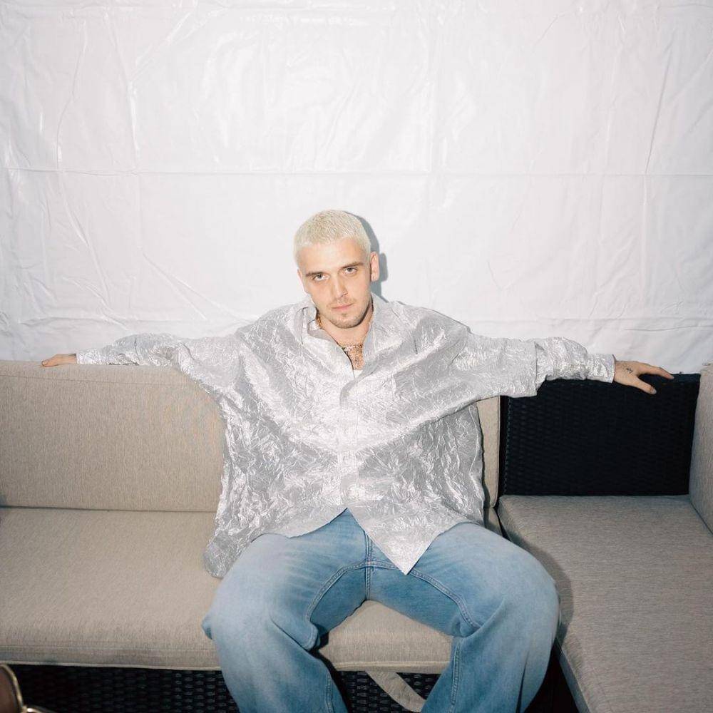 Lauv (instagram.com/lauvsongs)