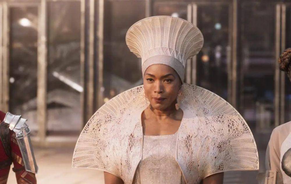 5 Fakta Queen Ramonda, Ibu dari Shuri dan T'Challa Black Panther
