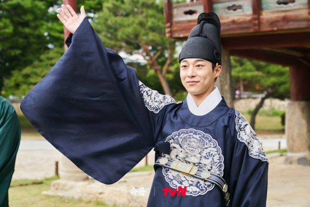 cuplikan drama Under The Queen's Umbrella (instagram.com/tvn_drama)