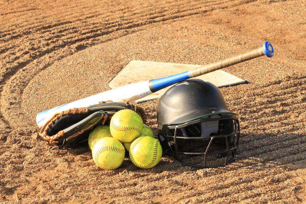 ilustrasi bola softball (pixabay.com/pictureback)