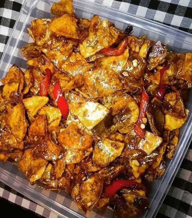 kering kentang pedas manis (instagram.com/henda_onlinefoods)