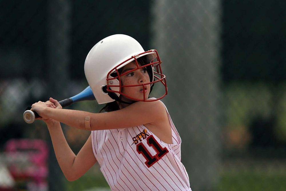 ilustrasi bermain softball (pixabay.com/Keithjj)