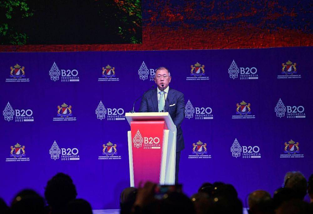 Hyundai Motor Group Executive Chair Euisun Chung dalam B20 Summit (Dok. Hyundai)