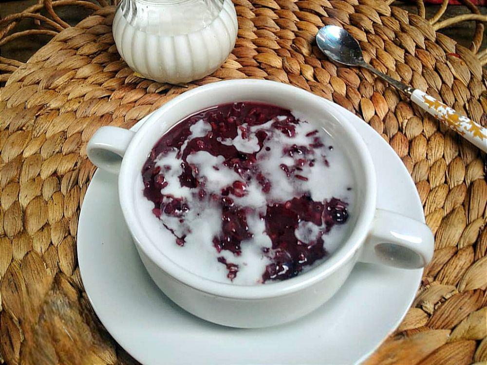 Resep dan Cara Membuat Bubur Ketan Hitam, Menu Sarapan yang Lembut