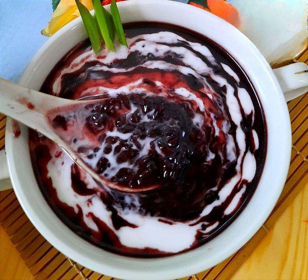 ilustrasi bubur ketan hitam (instagram.com/i_am_linawati)