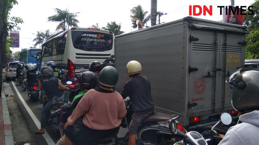Jalan Ditutup untuk Kepala Negara, Nusa Dua Macet Total