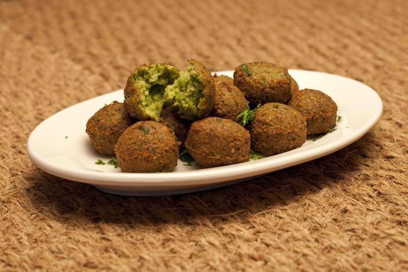 falafel (commons.wikimedia.org/yummyporky)