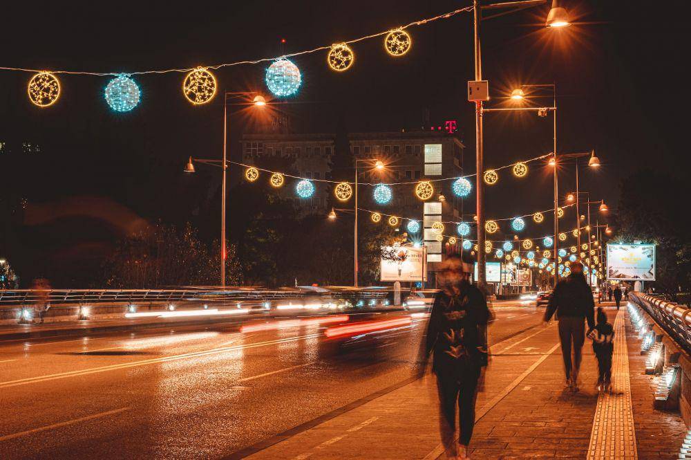 Ilustrasi suasana malam (pexels.com/Alexander Nadrilyanski)