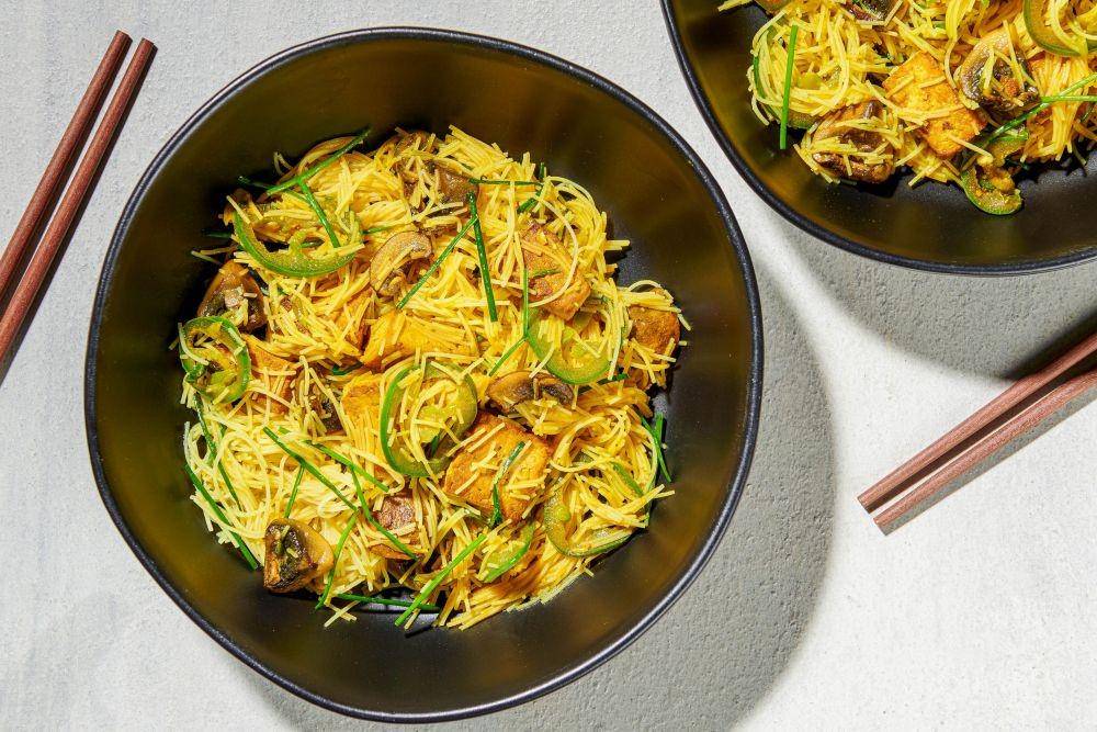 Ilustrasi bihun goreng bumbu kuning (washingtonpost.com)