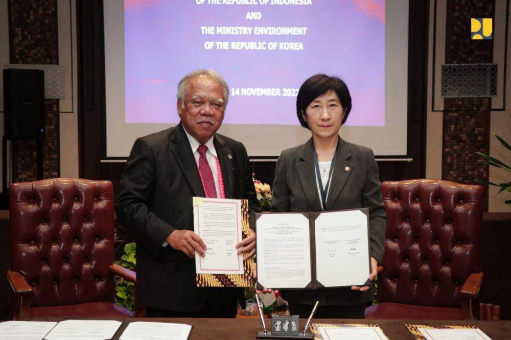 Penandatanganan Joint Statement on the Green Transition Initiative di Nusa Dua, Bali. (dok. Kementerian PUPR)