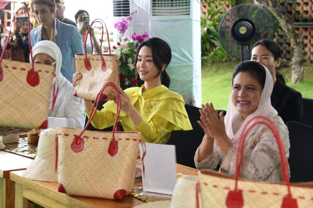 Iriana Ajak Pendamping Pemimpin G20 Lihat Kearifan Lokal RI (dok. Sekretariat Presiden)