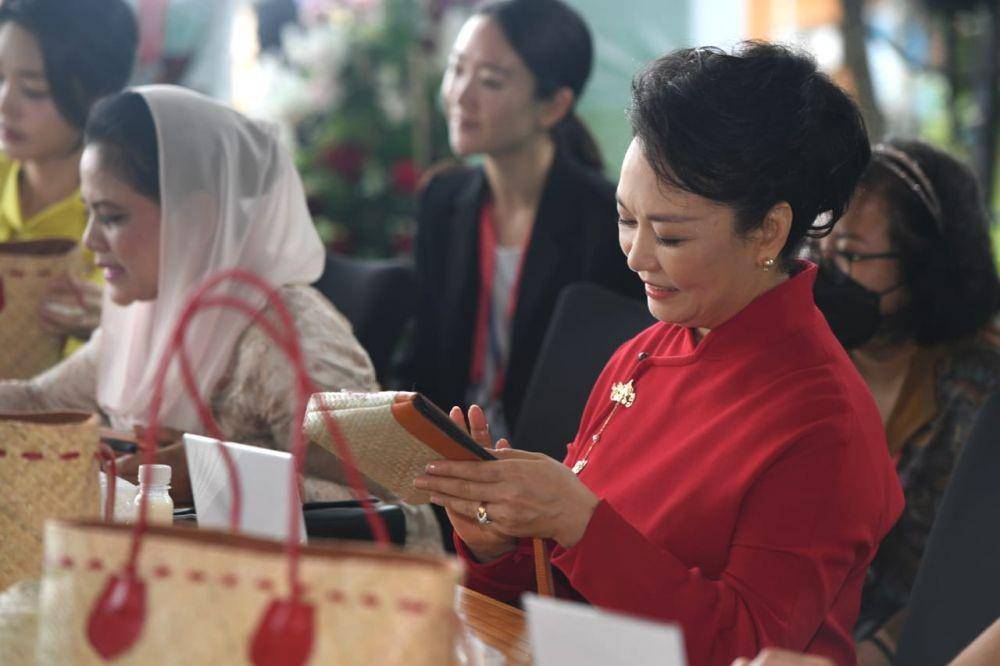 Iriana Ajak Pendamping Pemimpin G20 Lihat Kearifan Lokal RI (dok. Sekretariat Presiden)