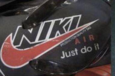 potret Nike versi barang KW (reddit.com/FinlayLK)