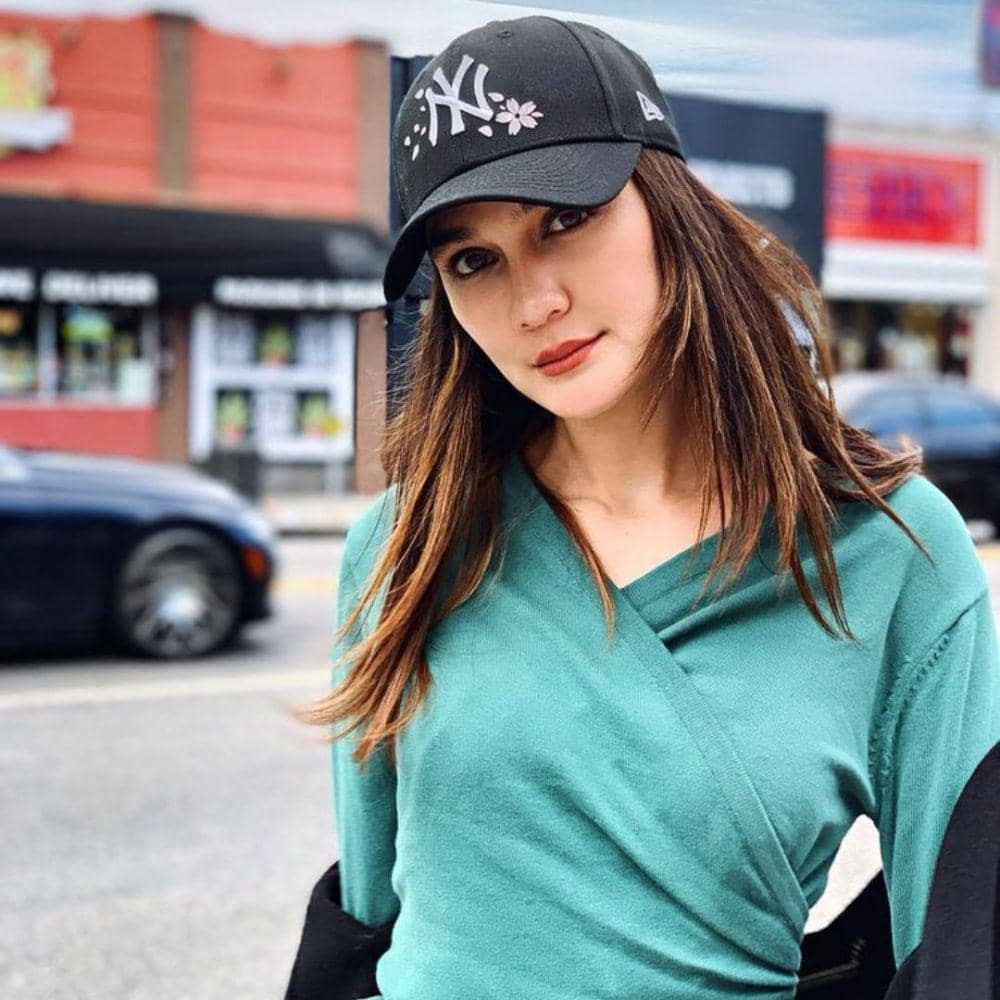 Natural Look ala Luna Maya (instagram.com/lunamaya)