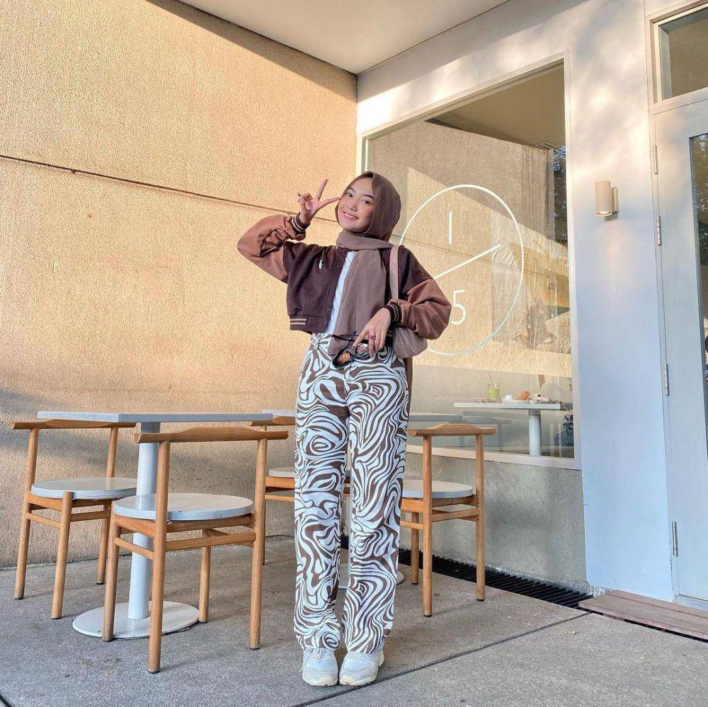 ide OOTD warna cokelat (instagram.com/alamandaptrr)
