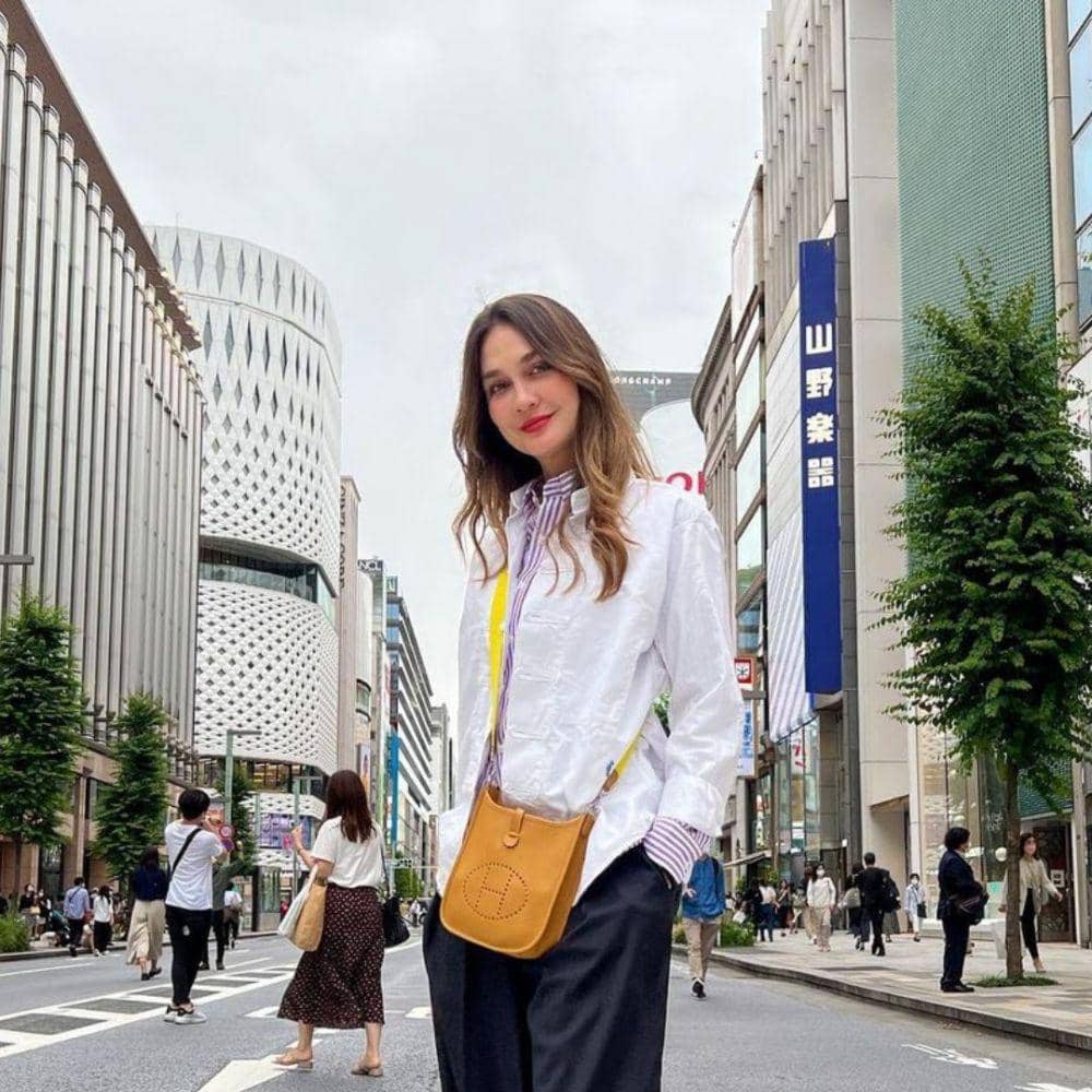 Natural Look ala Luna Maya (instagram.com/lunamaya)