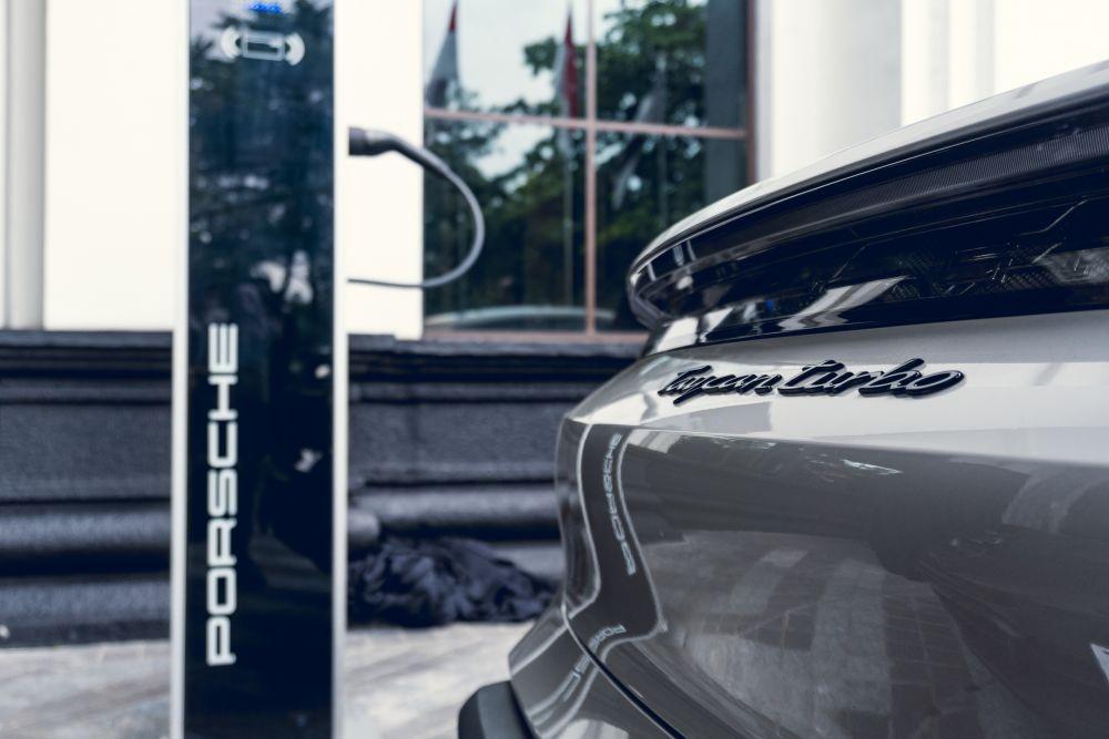 Porsche Bangun Destination Charging Pertama di Indonesia