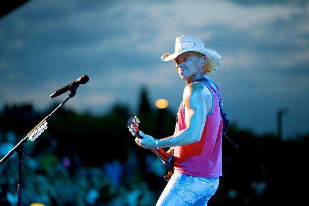 Kenny Chesney (instagram.com/kennychesney)