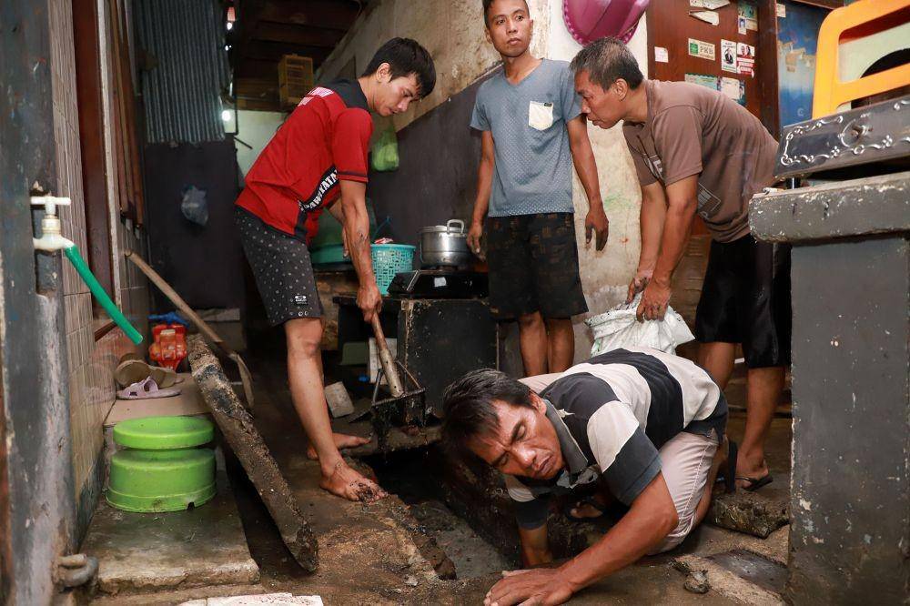 Masyarakat mengikuti program Surabaya Bergerak. (Dok. Pemkot Surabaya)