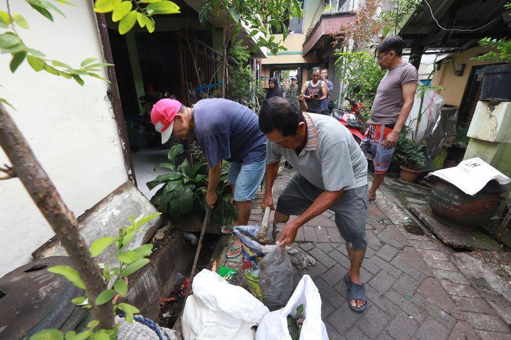 Masyarakat mengikuti program Surabaya Bergerak. (Dok. Pemkot Surabaya)