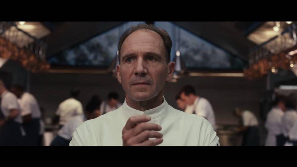 Ralph Fiennes di The Menu. (Dok. Searchlight Pictures/The Menu)