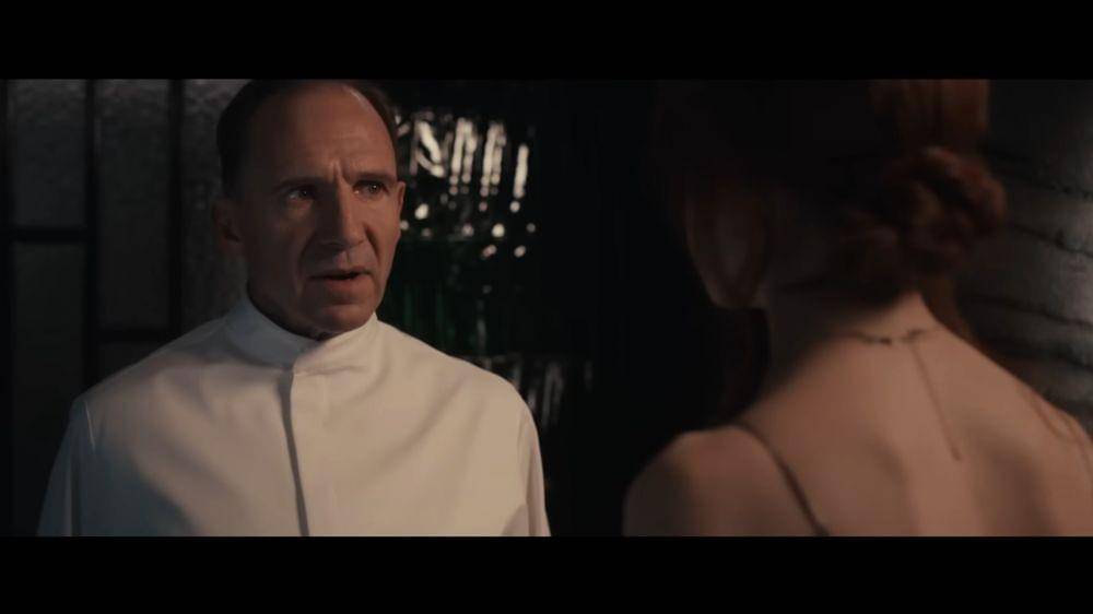 Ralph Fiennes dan Anya Taylor-Joy di The Menu. (Dok. Searchlight Pictures/The Menu)