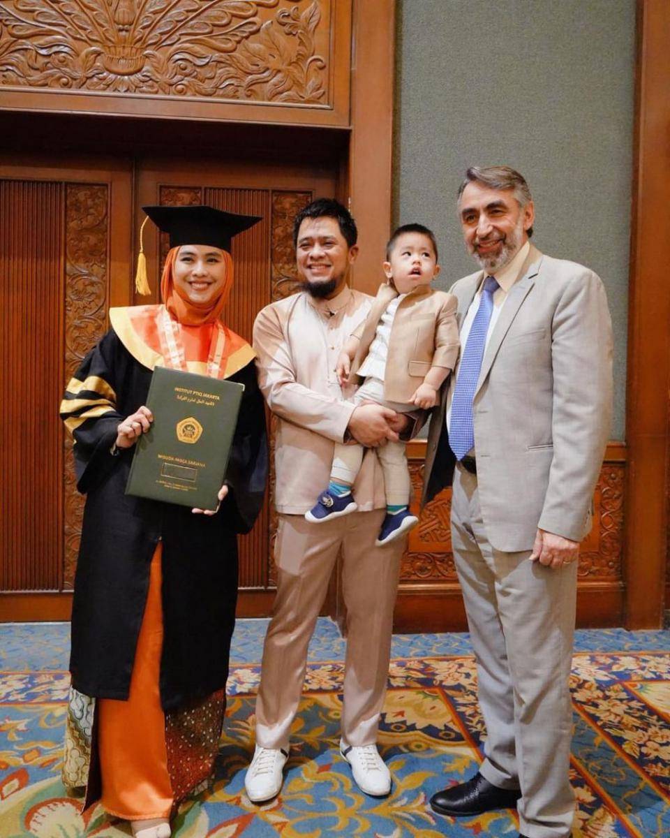 potret wisuda Oki Setiana Dewi (instagram.com/okisetianadewi)