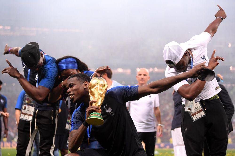 Paul Pogba ketika meraih gelar Piala Dunia 2018 bersama Timnas Prancis. (twitter.com/paulpogba)